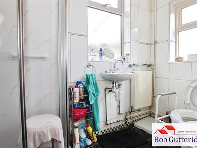 GROUND FLOOR SHOWER ROOM